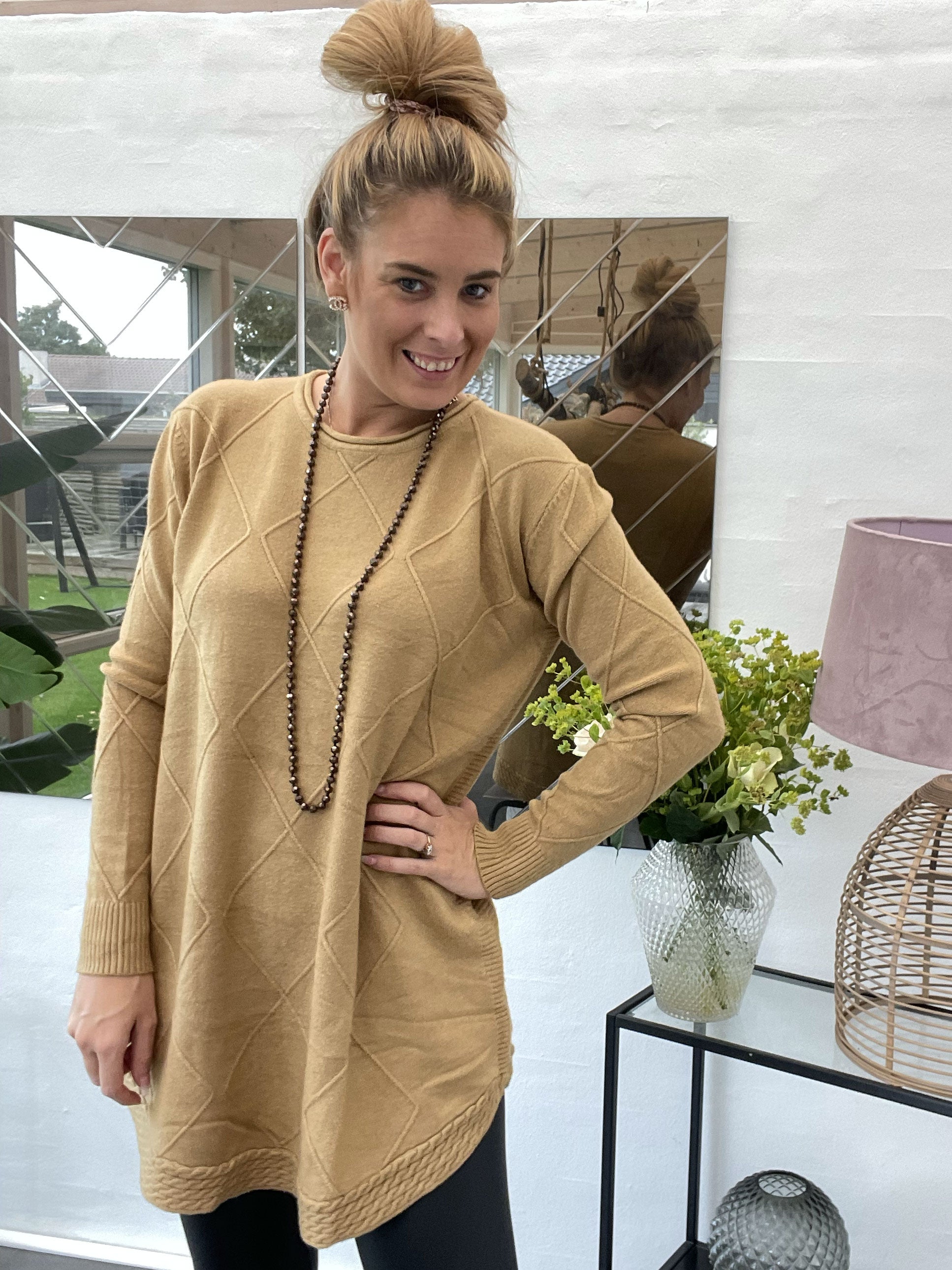 Debbie - Lång blus i mjuk stickning